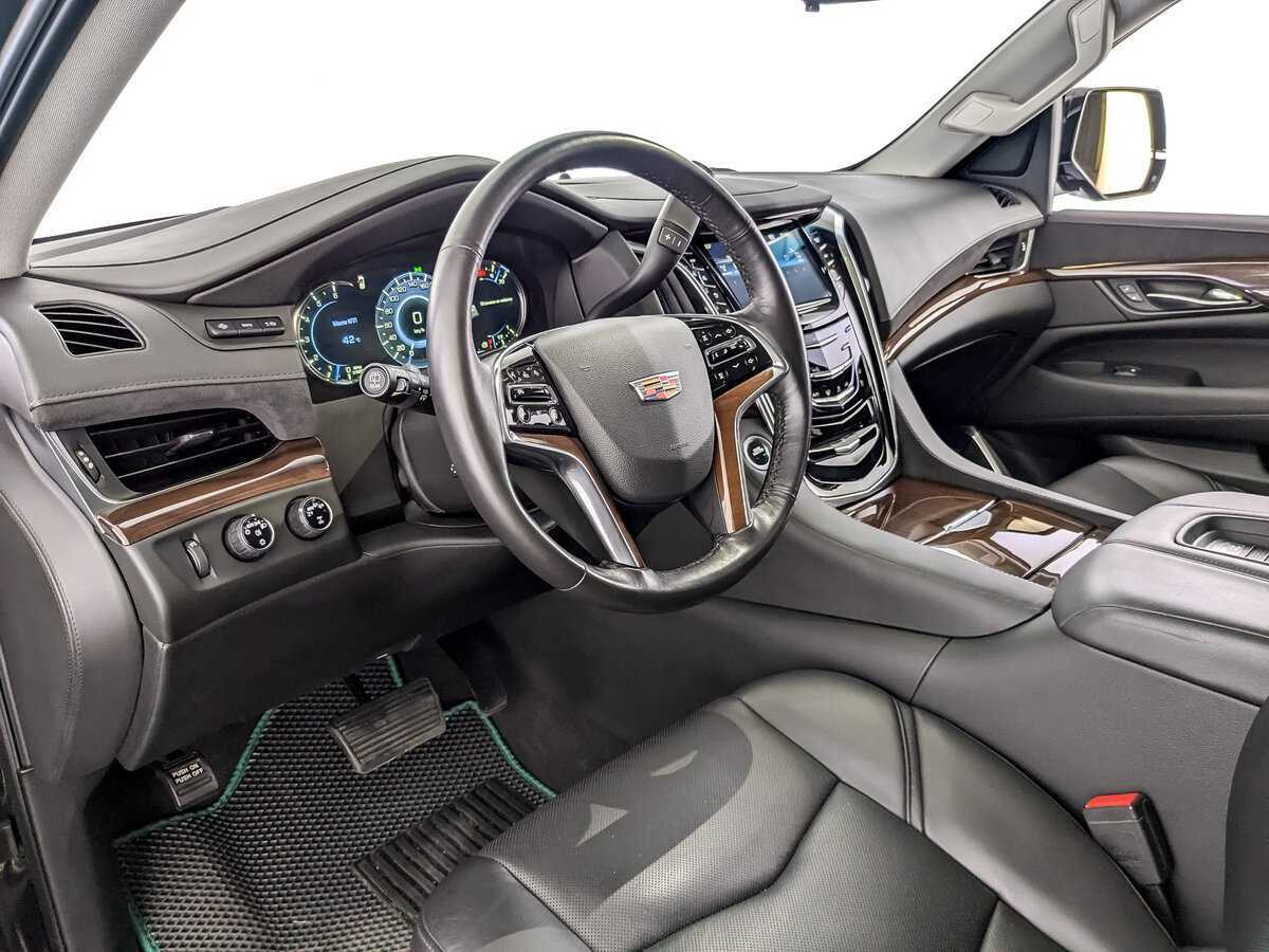 Купить Cadillac Escalade с пробегом. Фото: #13