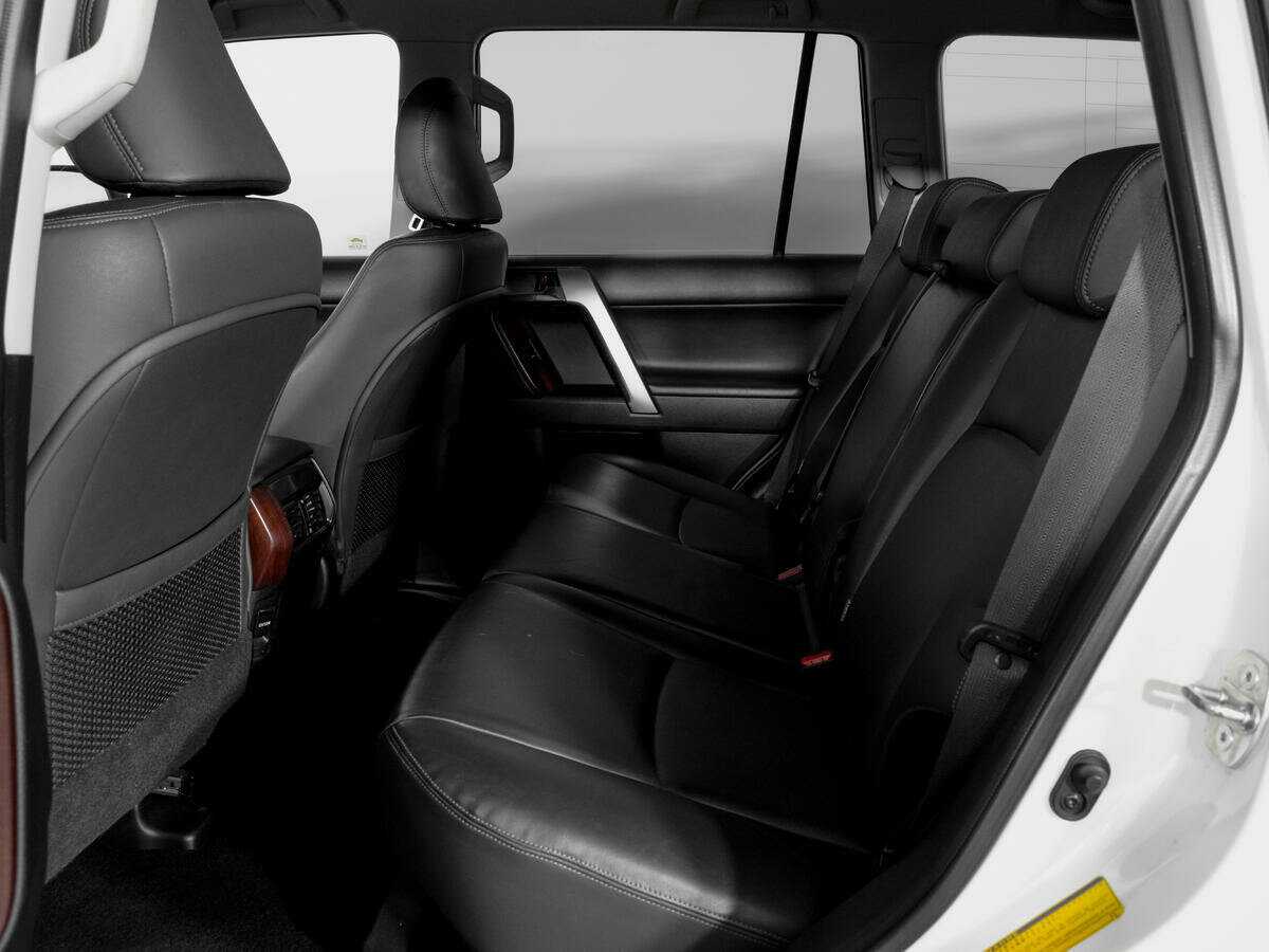 Купить Toyota Land Cruiser Prado с пробегом. Фото: #9