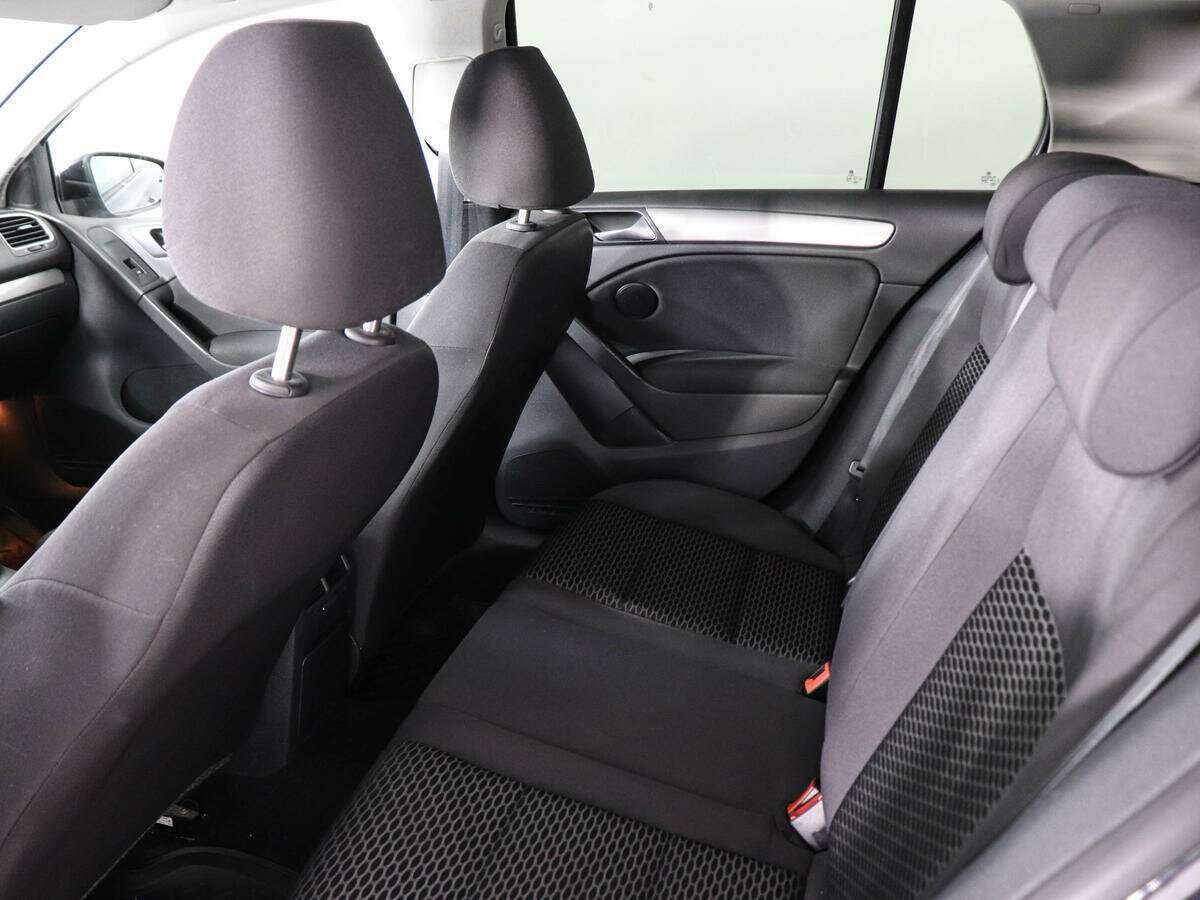 Купить Volkswagen Golf с пробегом. Фото: #7