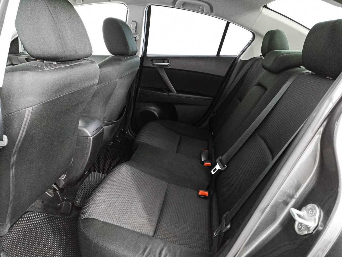 Купить Mazda 3 с пробегом. Фото: #9