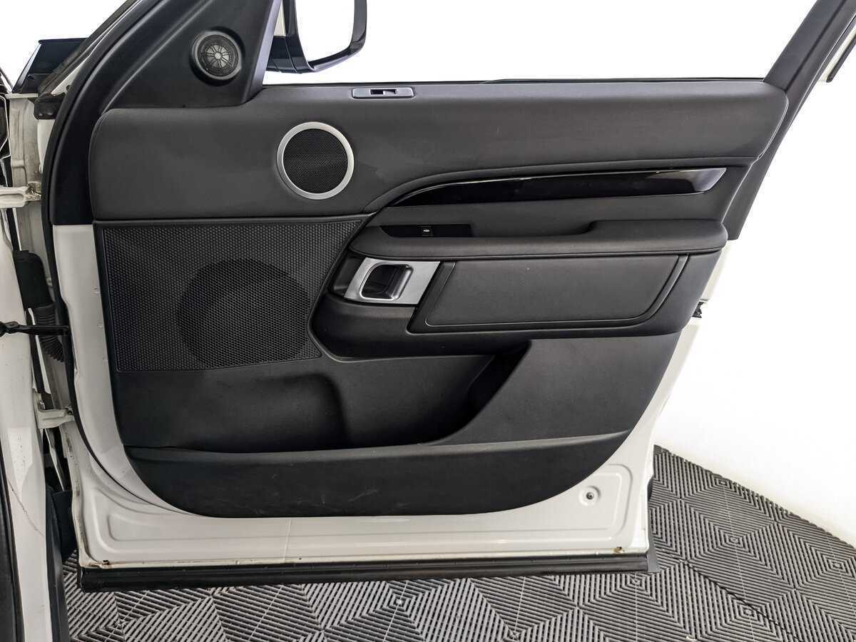 Купить Land Rover Discovery с пробегом. Фото: #20