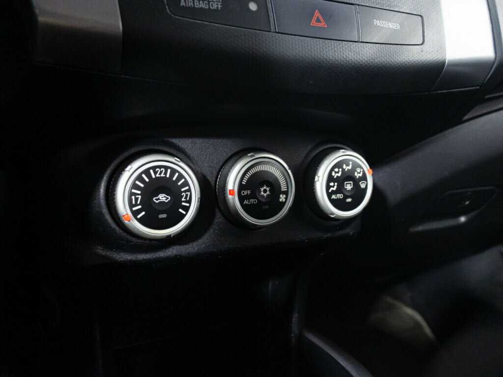 Купить Mitsubishi Outlander с пробегом. Фото: #12