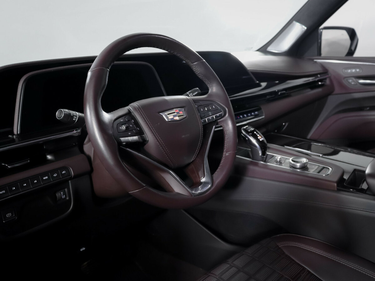 Купить Cadillac Escalade с пробегом. Фото: #13