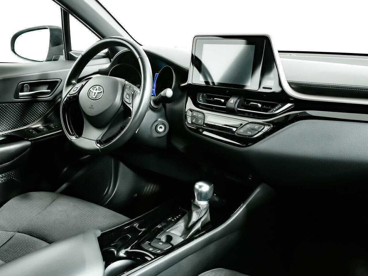 Купить Toyota C-HR с пробегом. Фото: #8