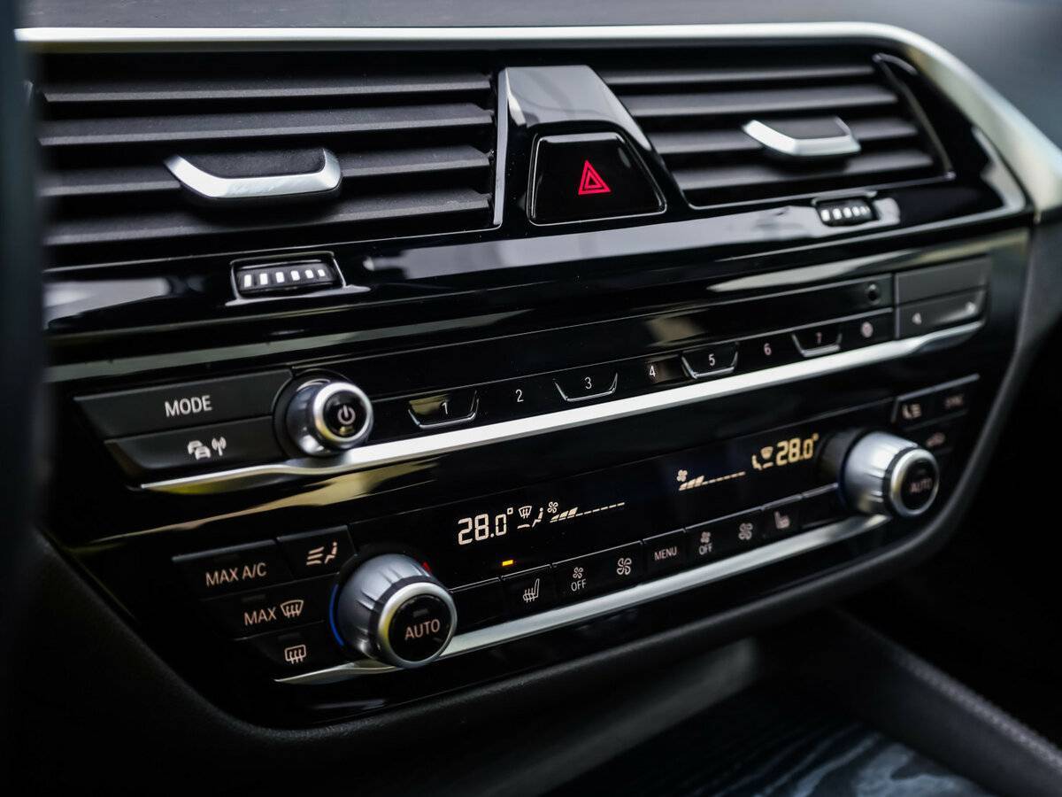 Купить BMW 5 серии с пробегом. Фото: #21