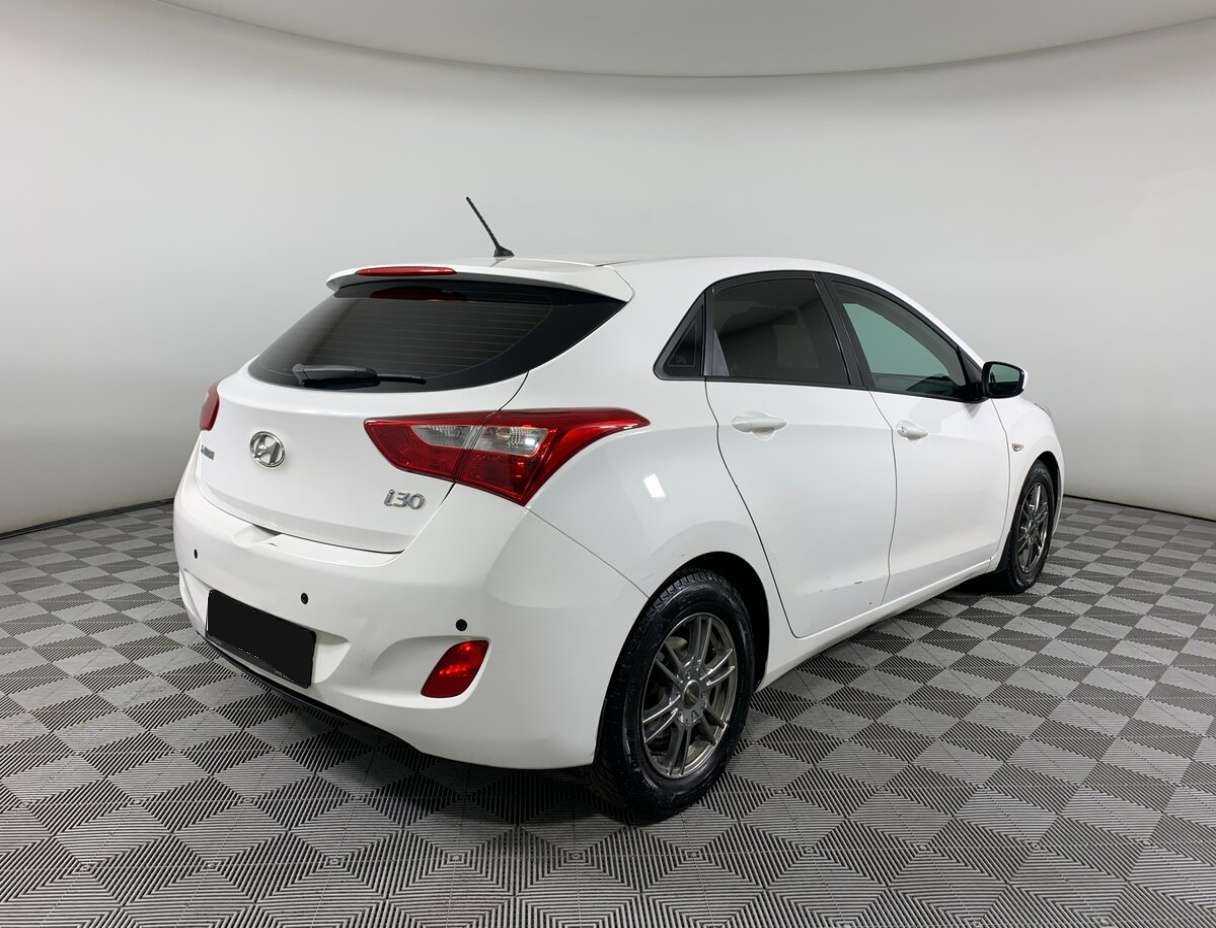 Купить Hyundai i30 с пробегом. Фото: #4