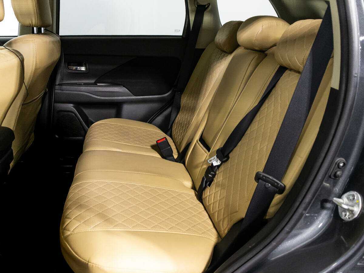 Купить Mitsubishi Outlander с пробегом. Фото: #9
