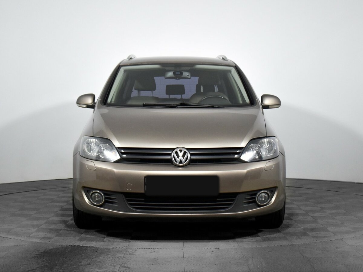 Купить Volkswagen Golf Plus с пробегом. Фото: #1