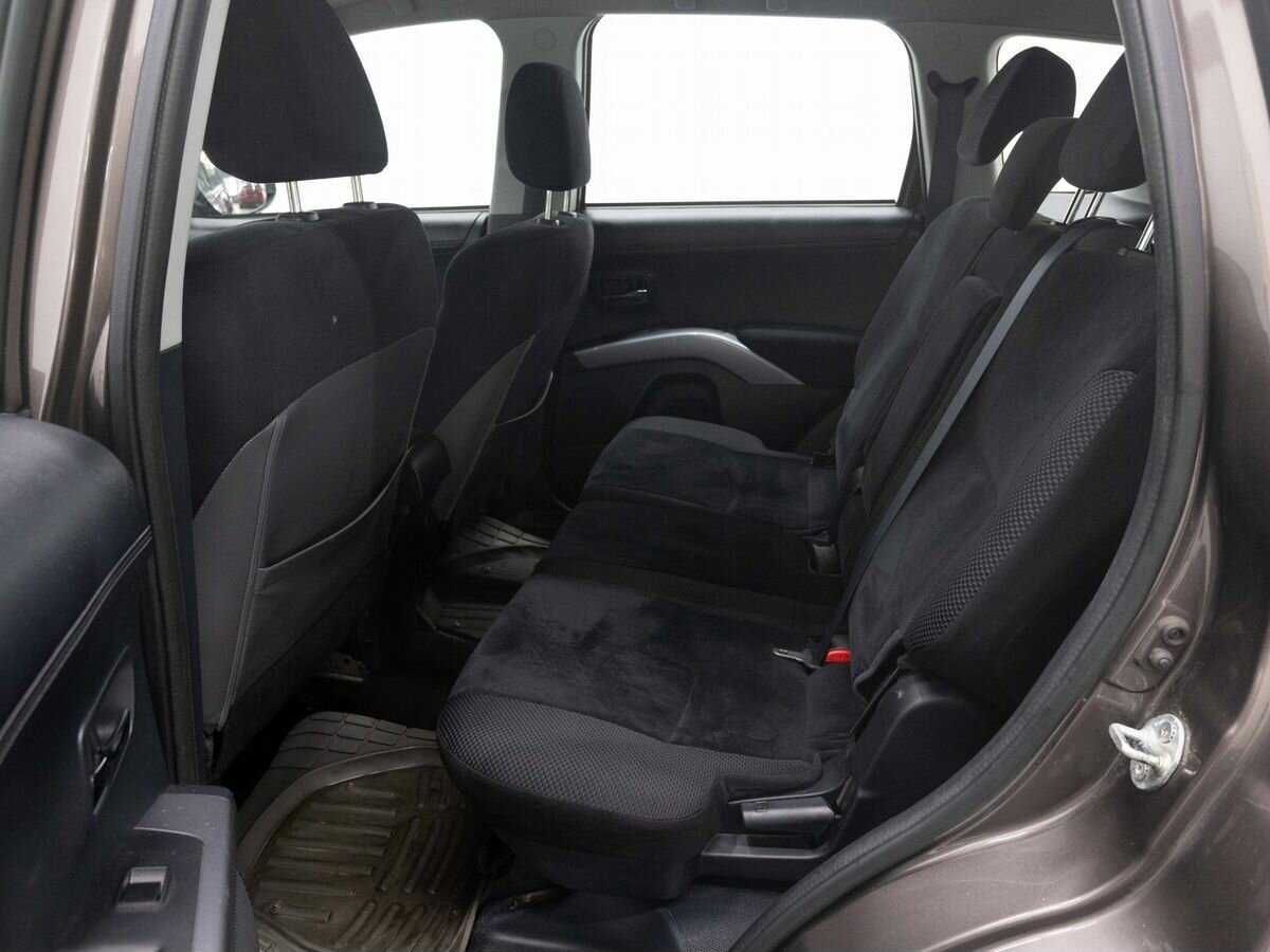Купить Mitsubishi Outlander с пробегом. Фото: #8