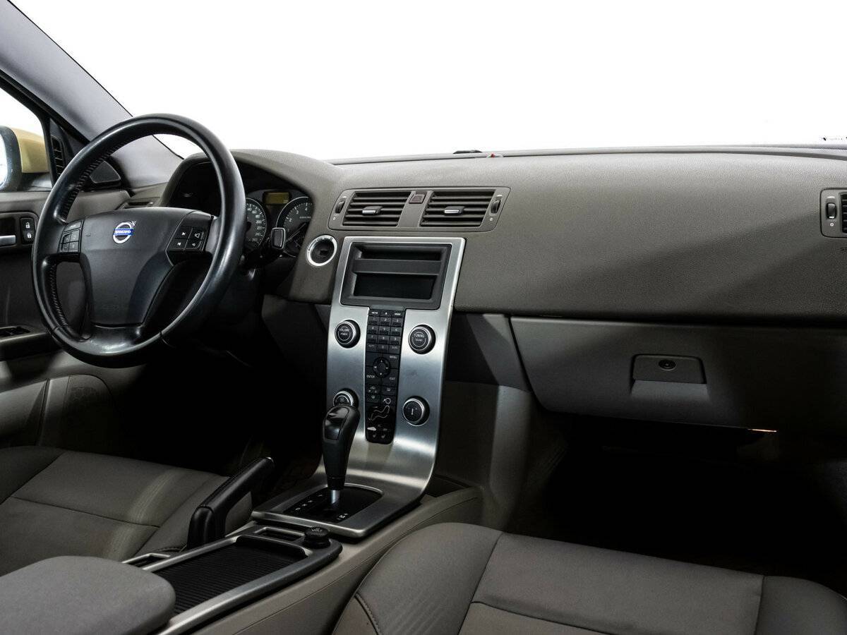 Купить Volvo S40 с пробегом. Фото: #8