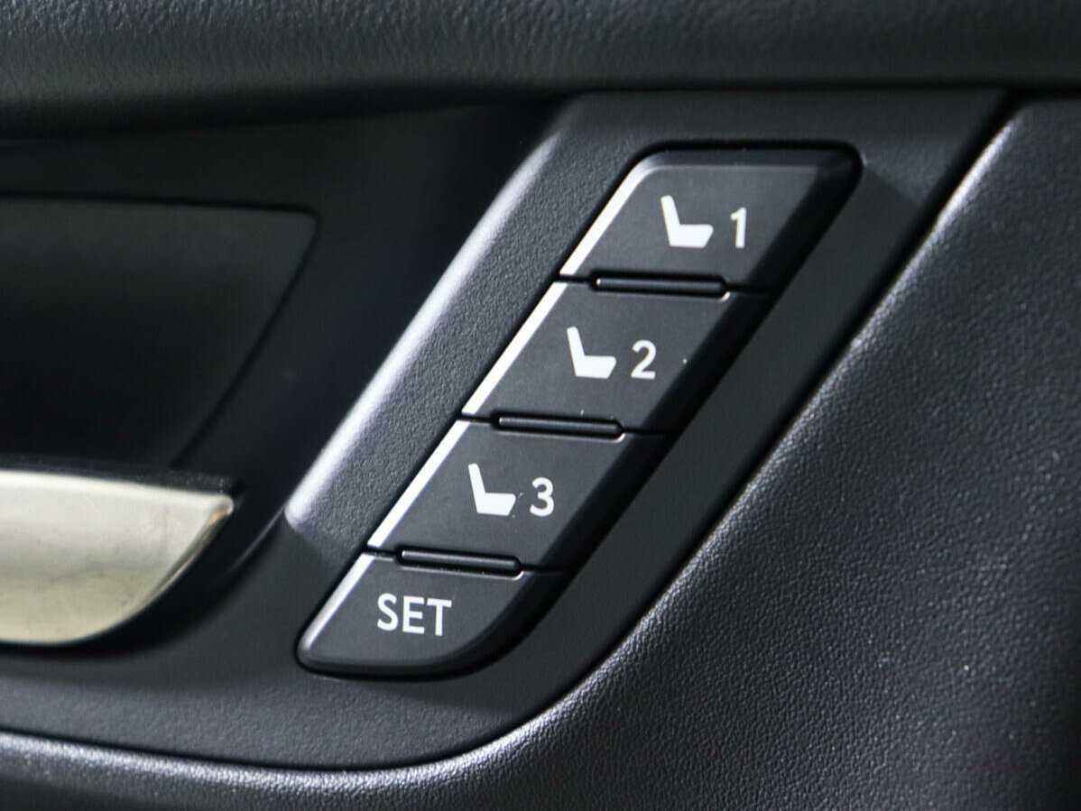 Купить Lexus LX с пробегом. Фото: #15