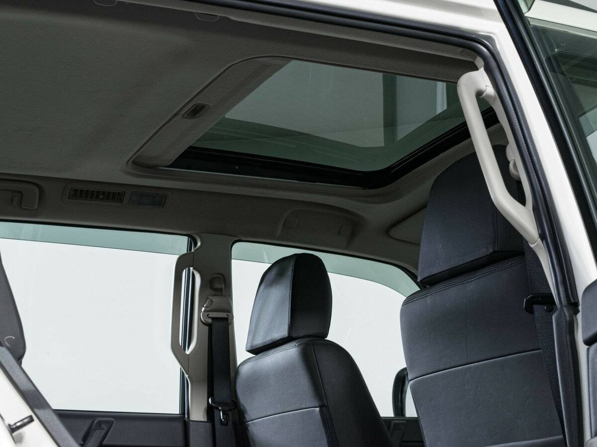 Купить Mitsubishi Pajero с пробегом. Фото: #10