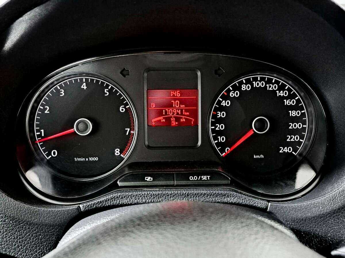 Купить Volkswagen Polo с пробегом. Фото: #10