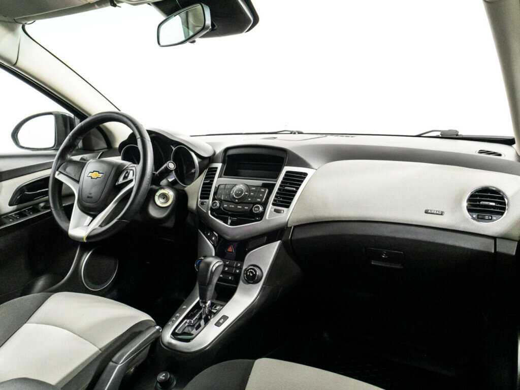 Купить Chevrolet Cruze с пробегом. Фото: #8