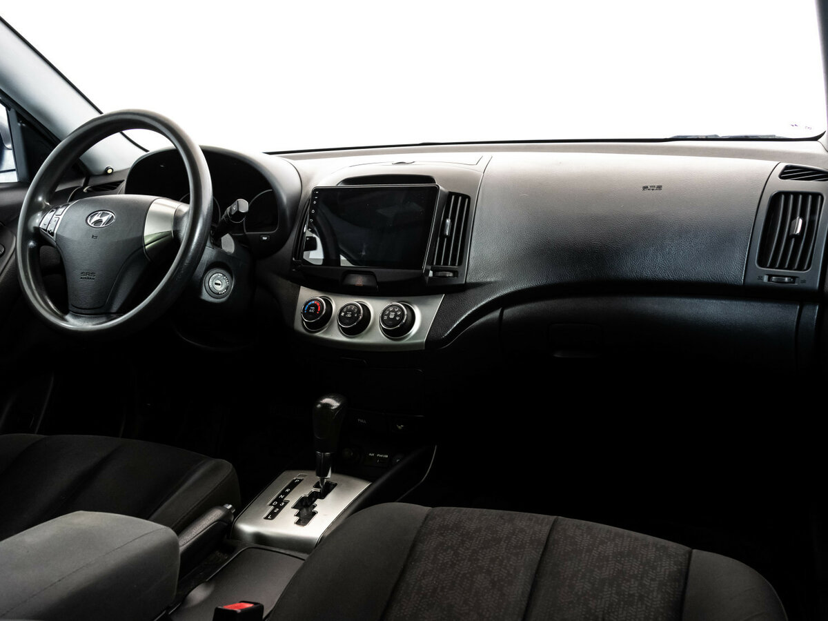 Купить Hyundai Elantra с пробегом. Фото: #6