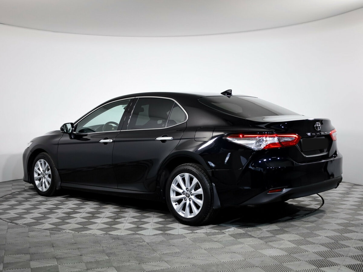 Купить Toyota Camry с пробегом. Фото: #4