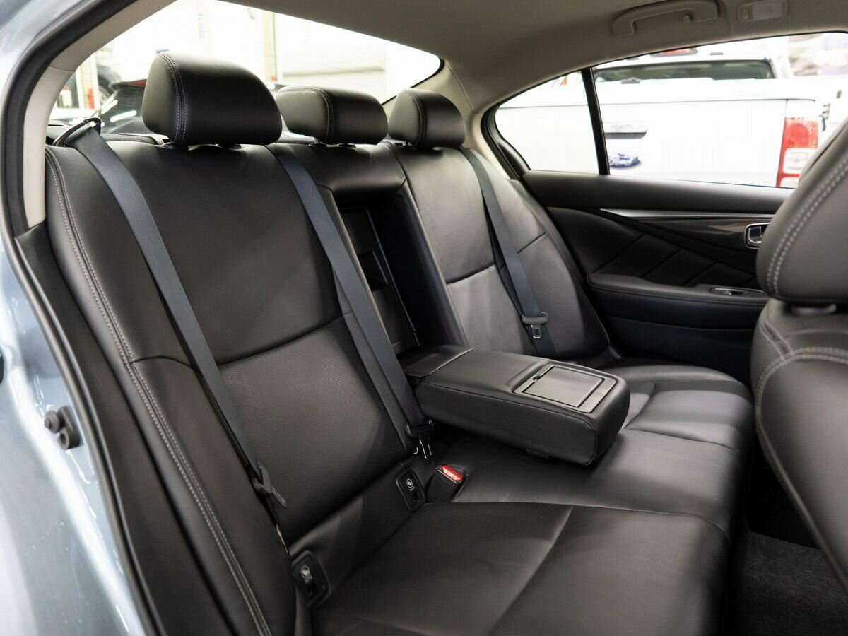 Купить Infiniti Q50 с пробегом. Фото: #7