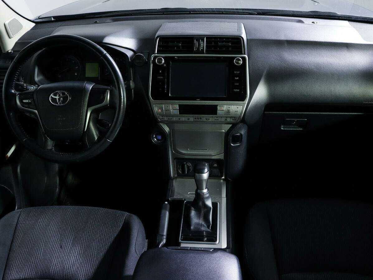 Купить Toyota Land Cruiser Prado с пробегом. Фото: #10