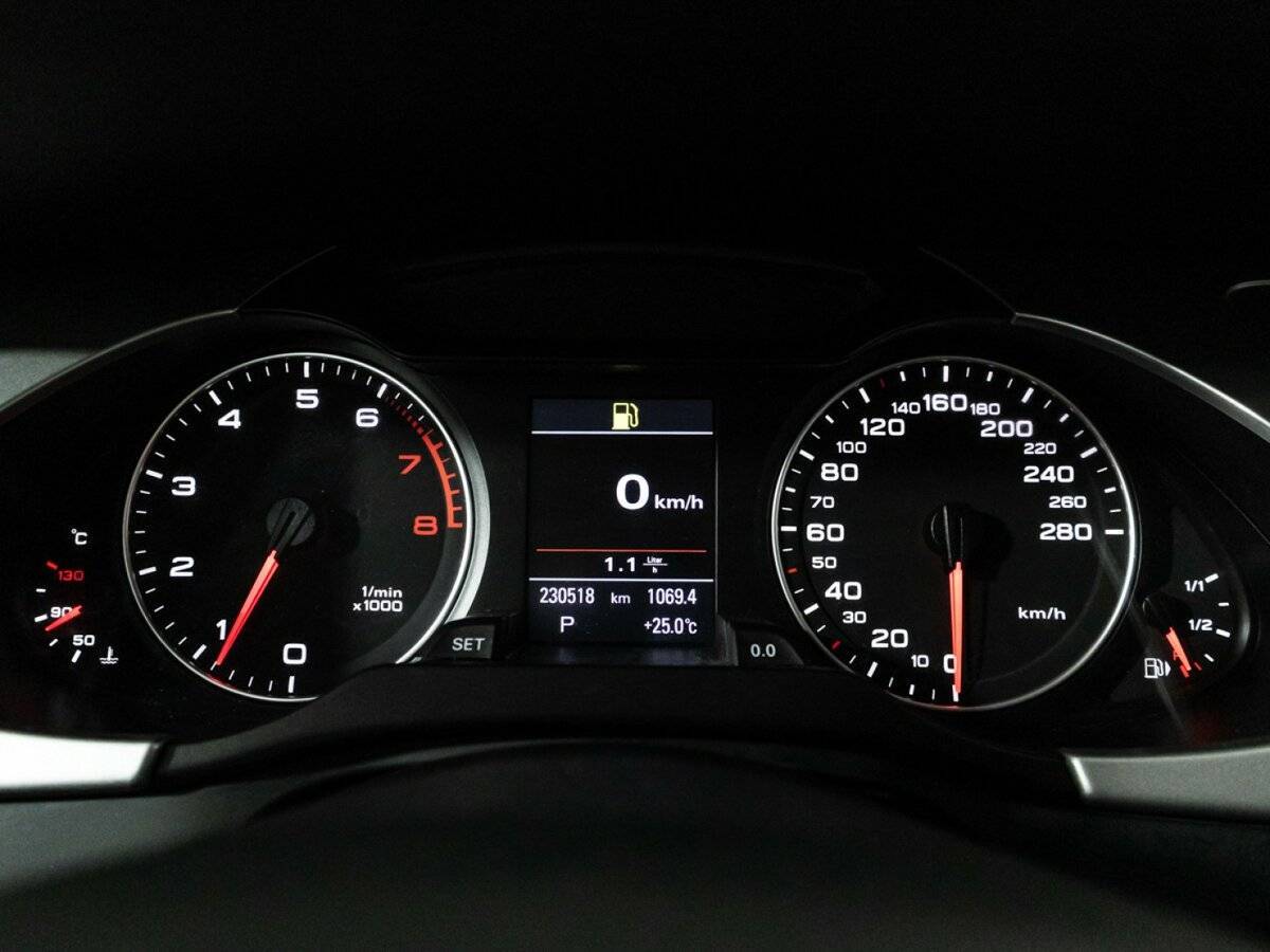 Купить Audi A4 с пробегом. Фото: #11