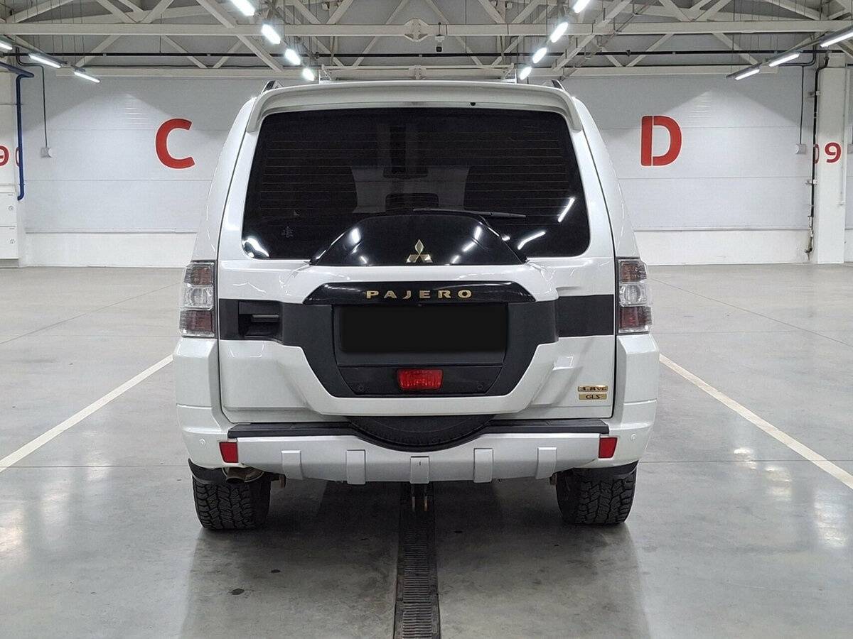 Купить Mitsubishi Pajero с пробегом. Фото: #5