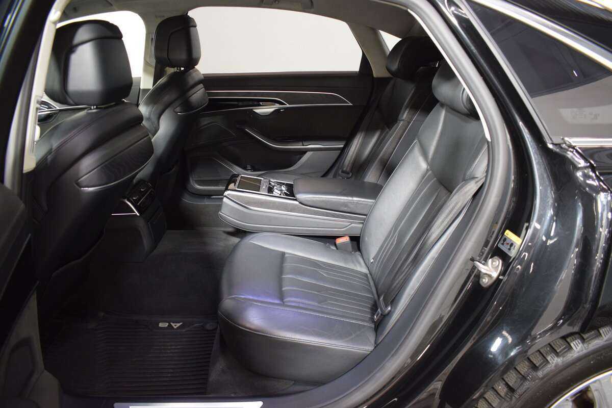 Купить Audi A8 с пробегом. Фото: #11