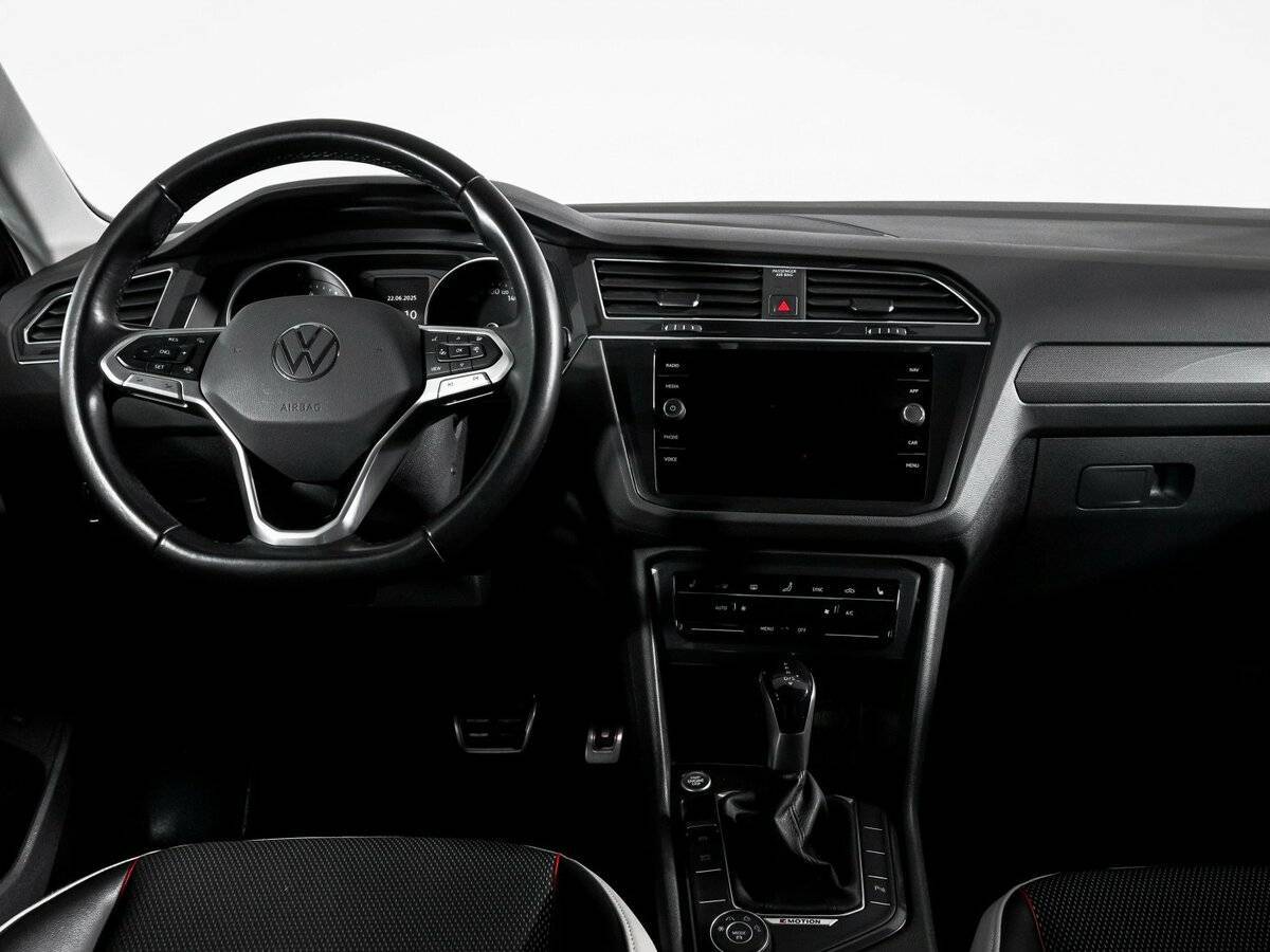 Купить Volkswagen Tiguan с пробегом. Фото: #11
