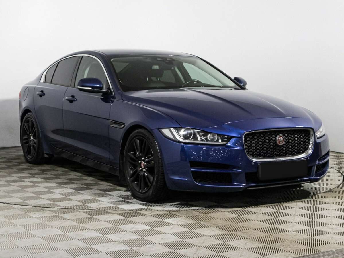 Купить Jaguar XE с пробегом. Фото: #2