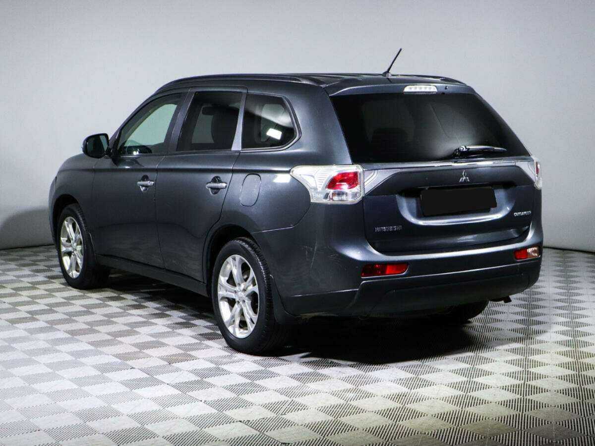 Купить Mitsubishi Outlander с пробегом. Фото: #4