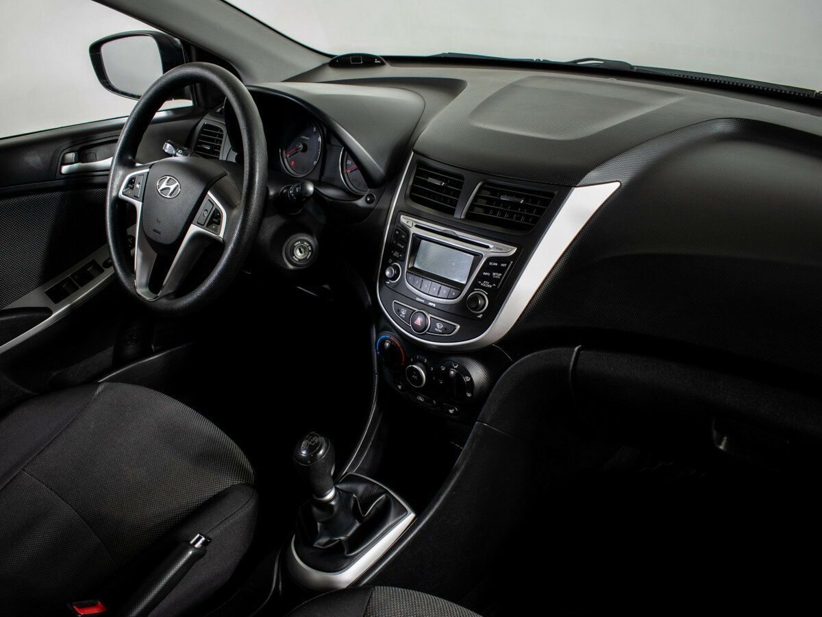 Купить Hyundai Solaris с пробегом. Фото: #9