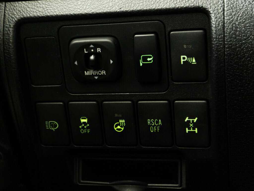 Купить Toyota Land Cruiser с пробегом. Фото: #22