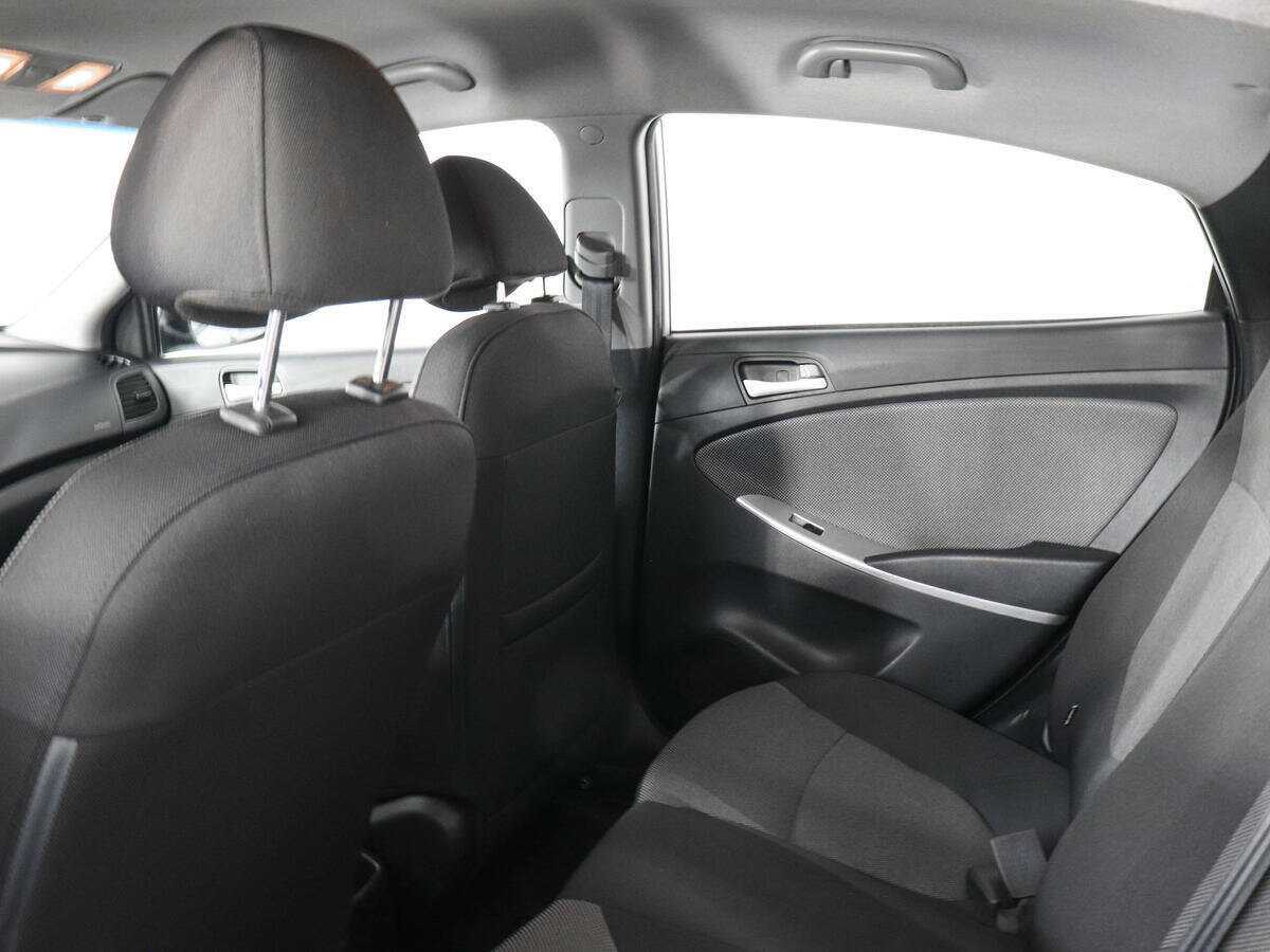 Купить Hyundai Solaris с пробегом. Фото: #11