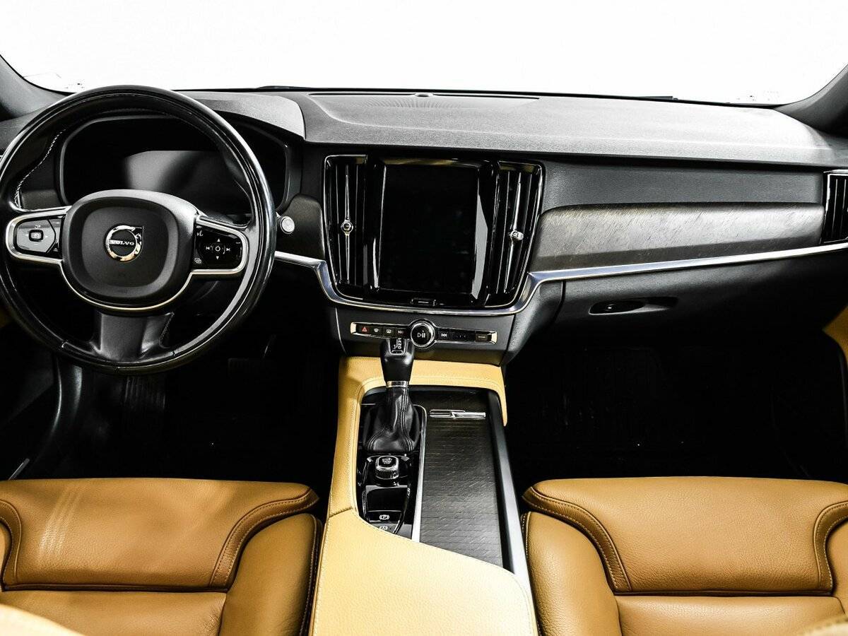 Купить Volvo V90 Cross Country с пробегом. Фото: #10