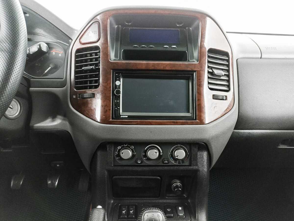 Купить Mitsubishi Pajero с пробегом. Фото: #8