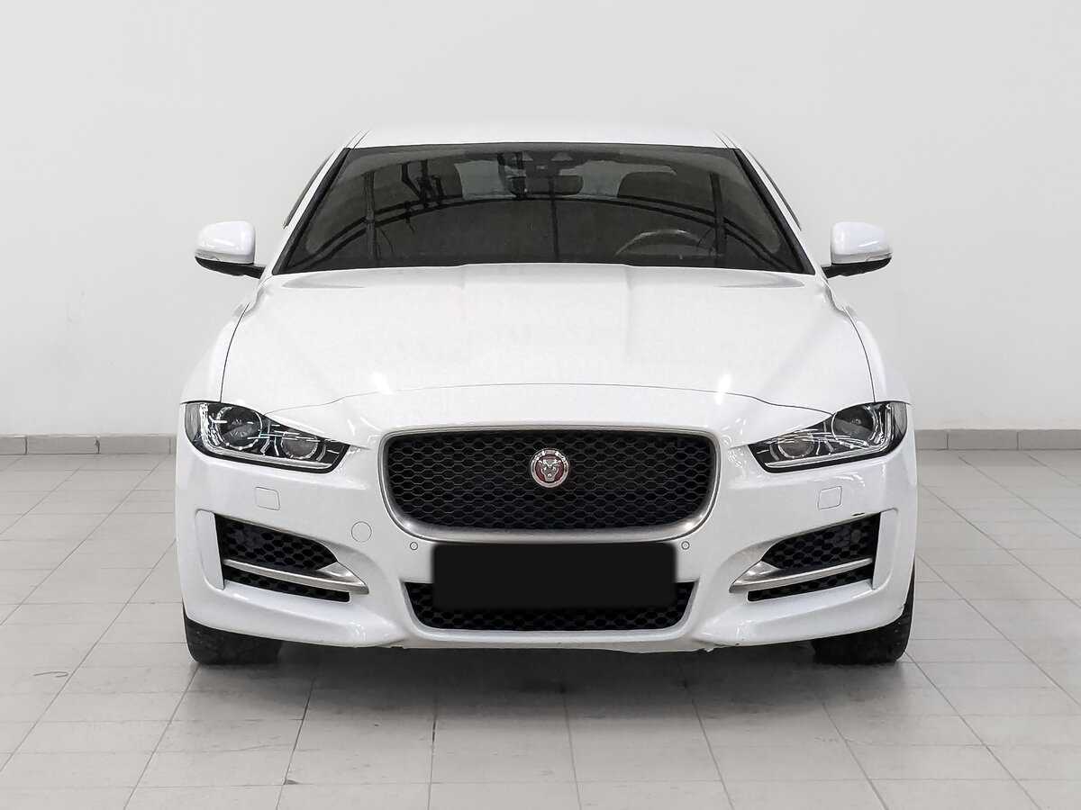 Купить Jaguar XE с пробегом. Фото: #1