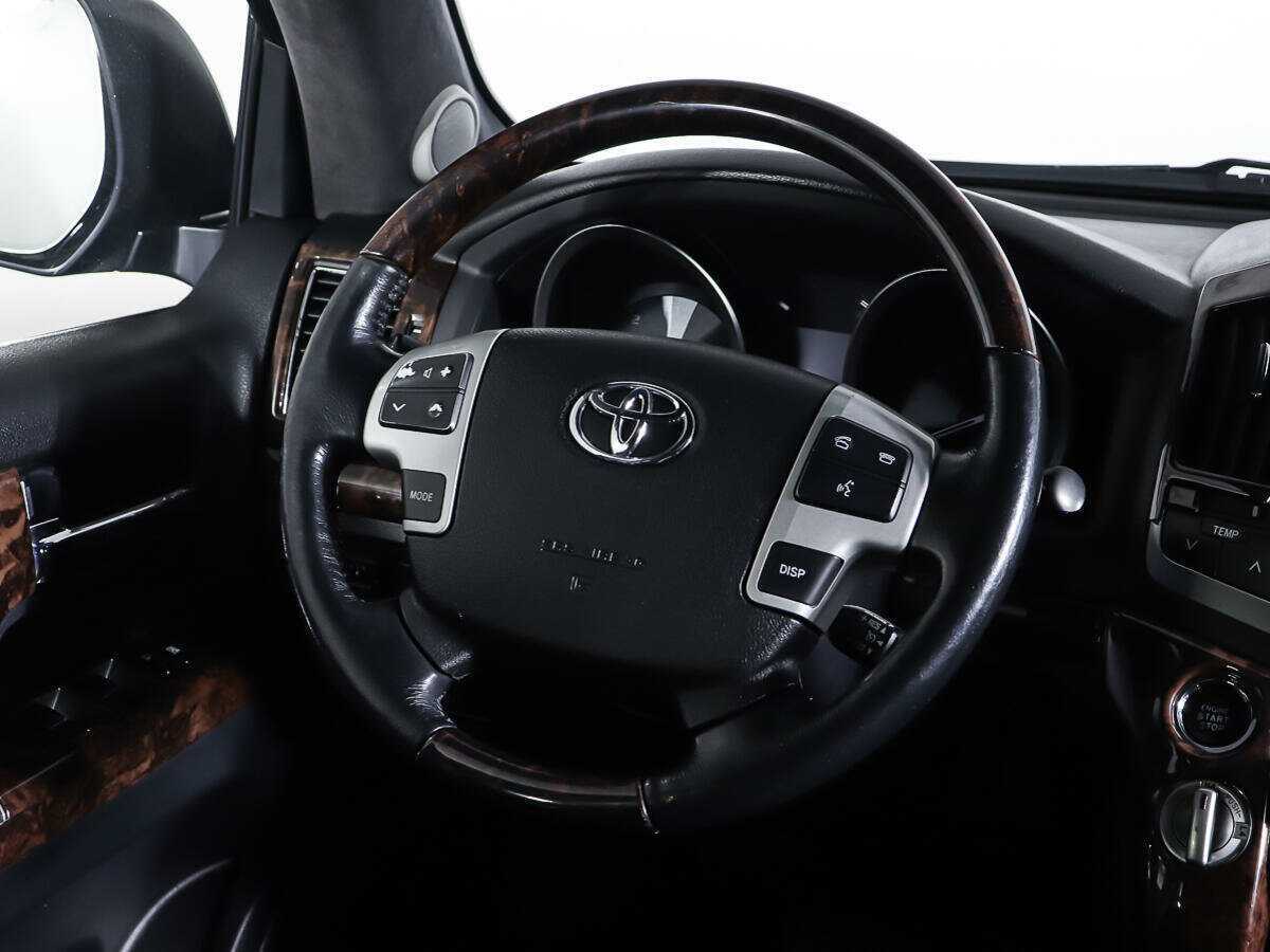 Купить Toyota Land Cruiser с пробегом. Фото: #15