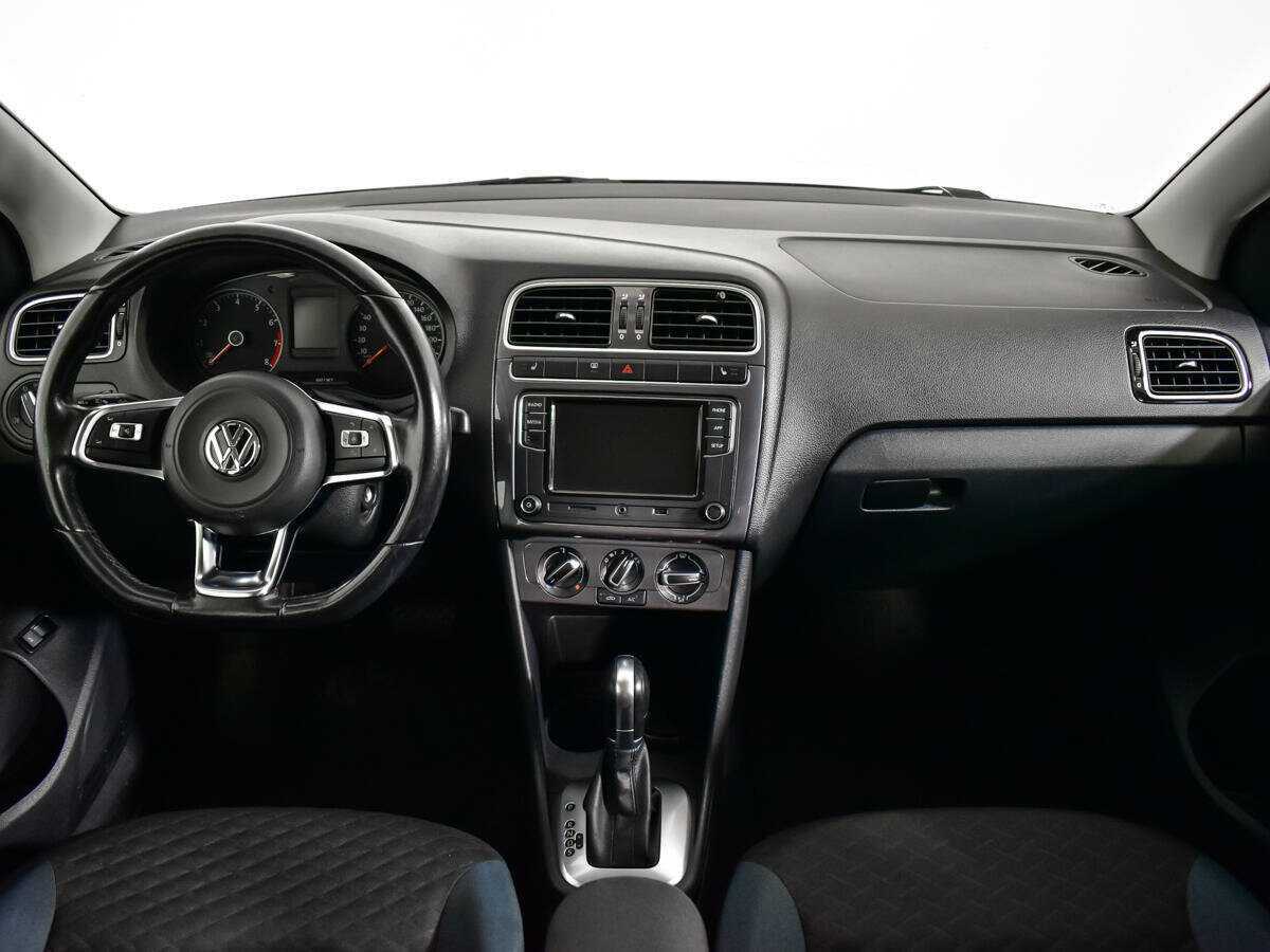 Купить Volkswagen Polo с пробегом. Фото: #11