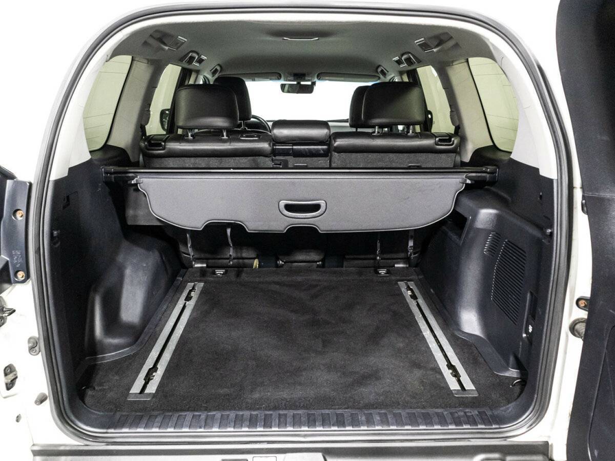 Купить Toyota Land Cruiser Prado с пробегом. Фото: #14