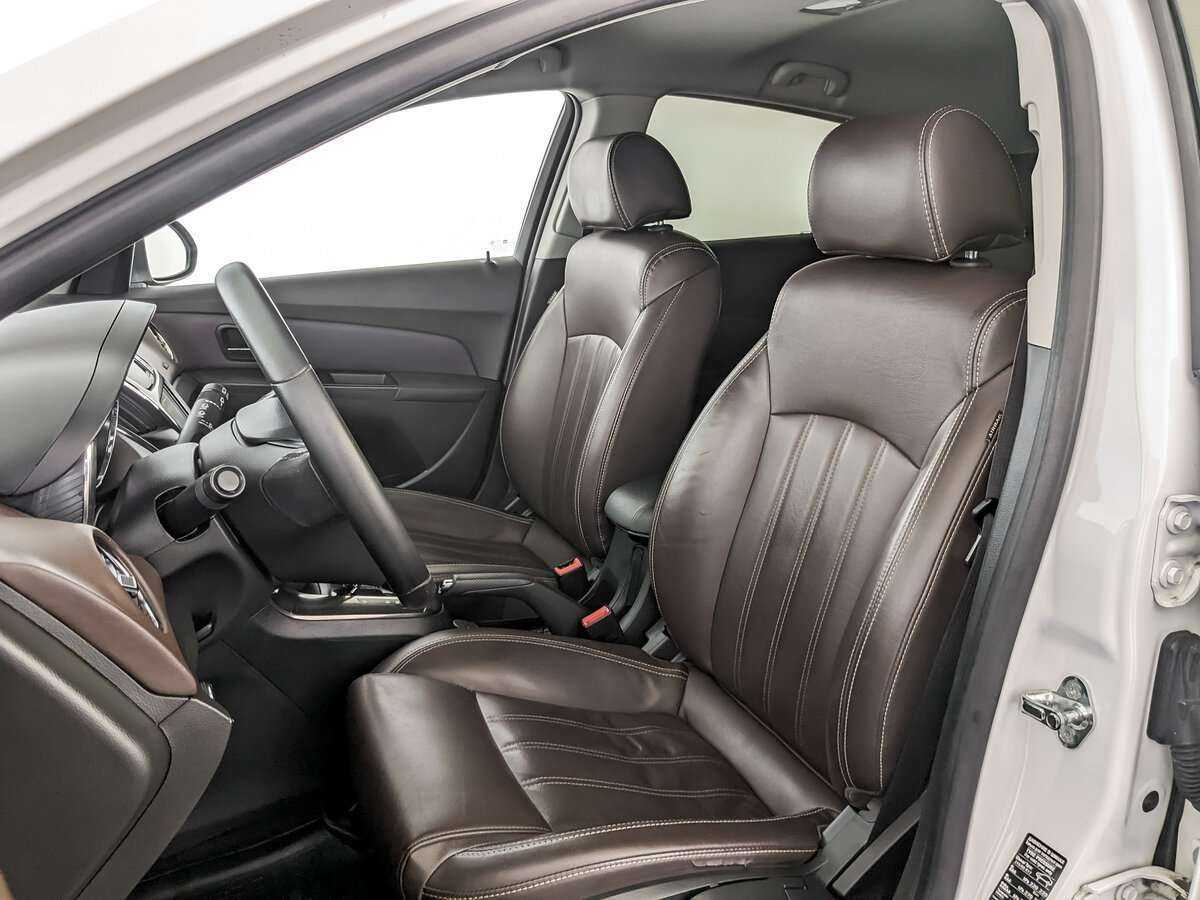 Купить Chevrolet Cruze с пробегом. Фото: #15