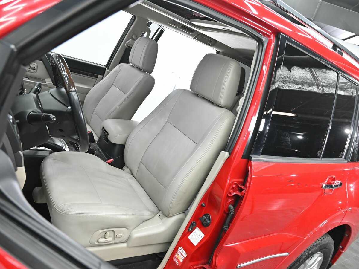 Купить Mitsubishi Pajero с пробегом. Фото: #4
