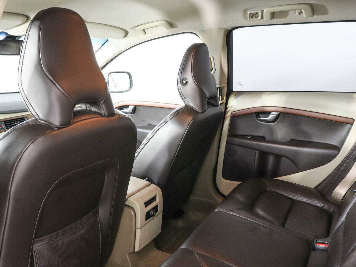 Купить Volvo XC70 с пробегом. Фото: #11