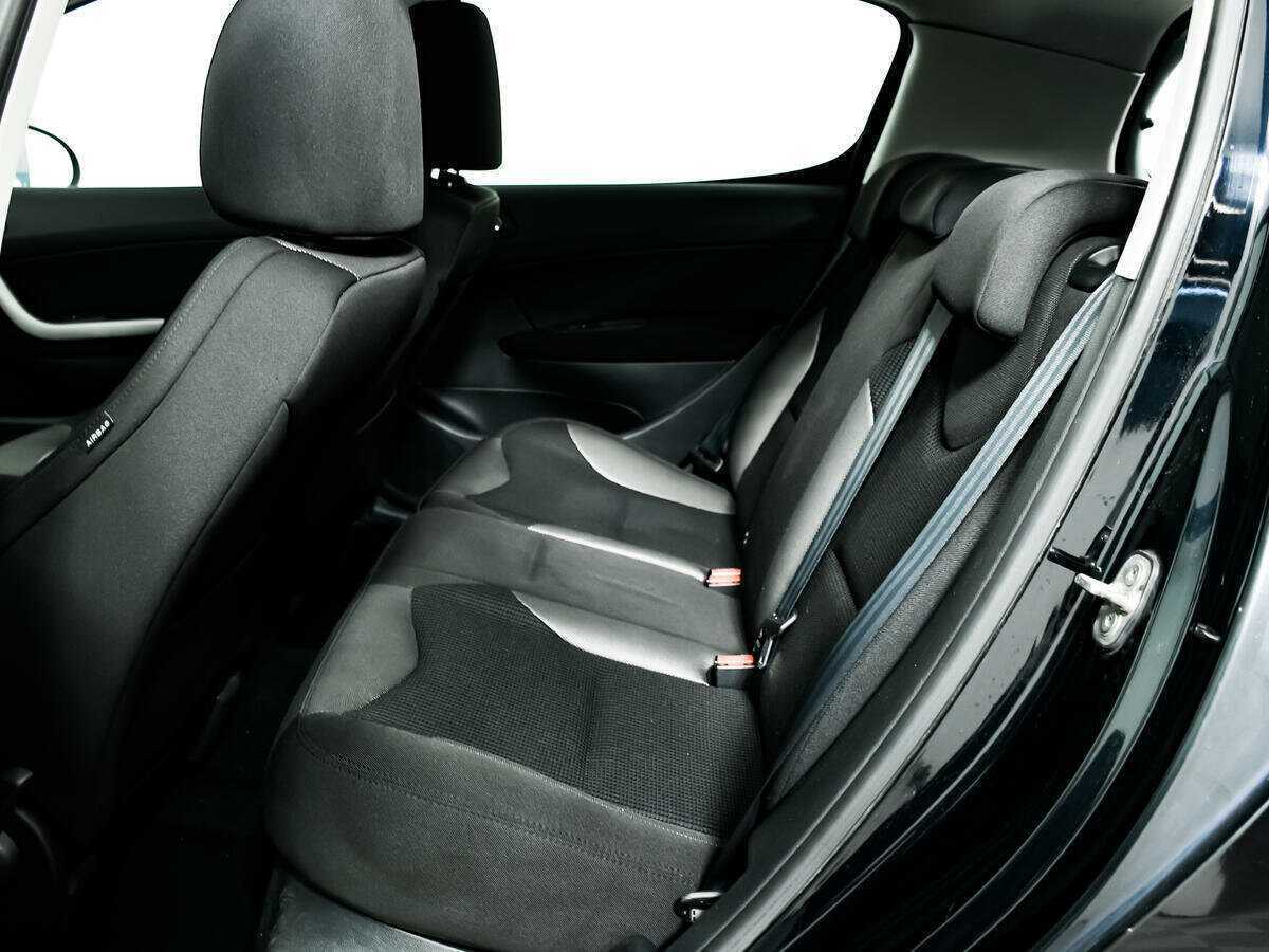 Купить Peugeot 308 с пробегом. Фото: #11