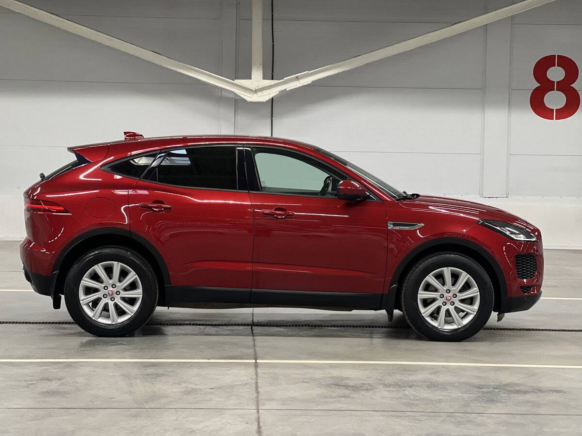 Купить Jaguar E-Pace с пробегом. Фото: #3