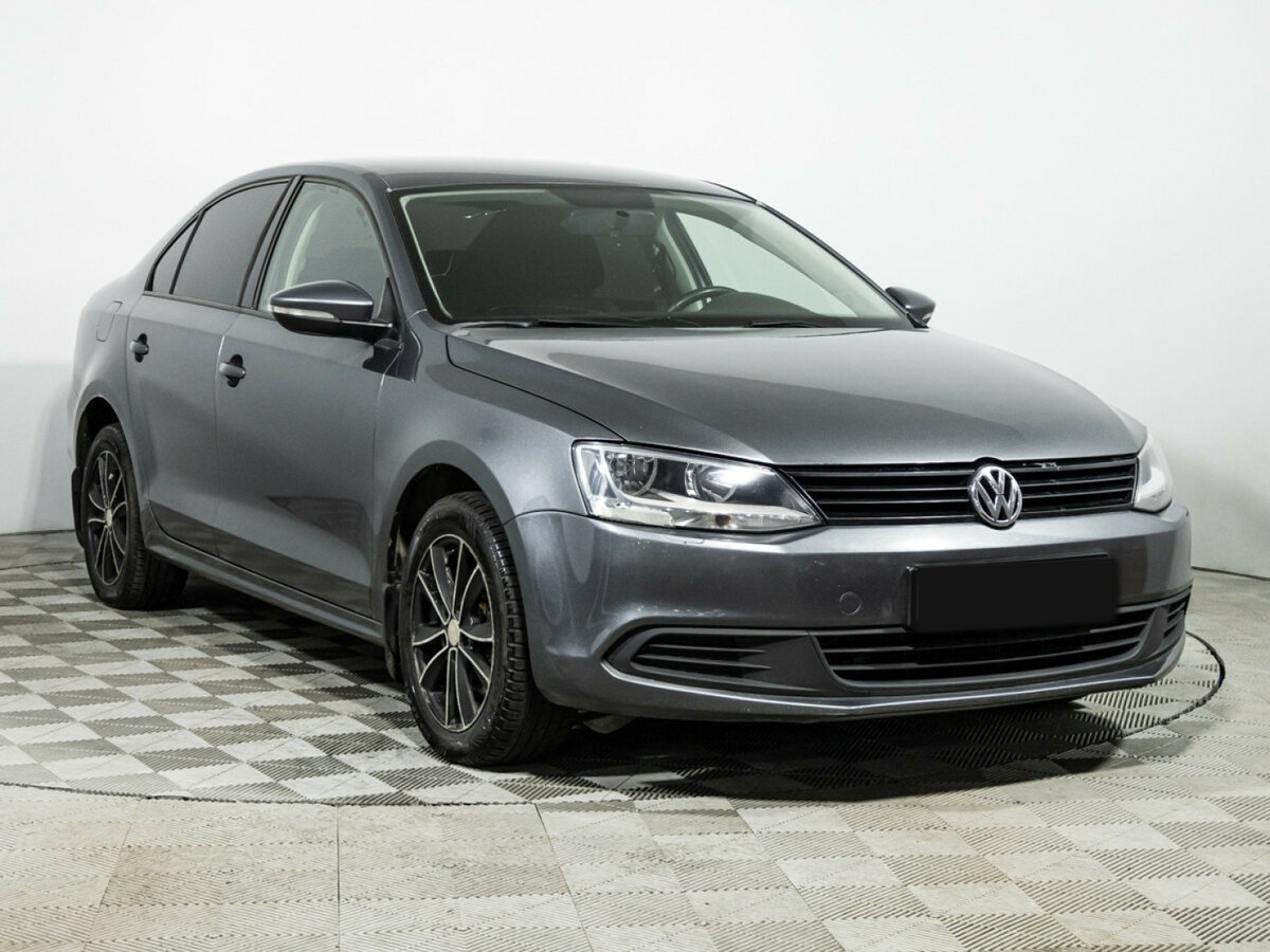 Купить Volkswagen Jetta с пробегом. Фото: #2