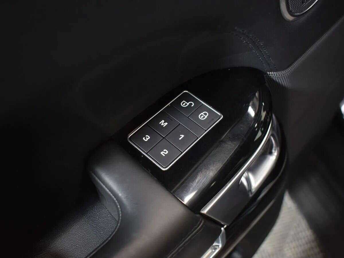 Купить Land Rover Range Rover с пробегом. Фото: #11