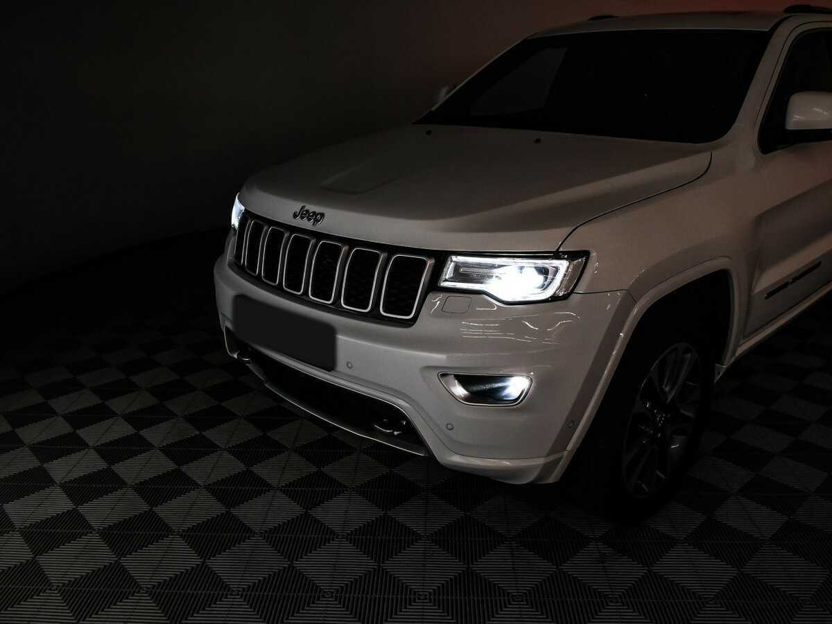 Купить Jeep Grand Cherokee с пробегом. Фото: #18