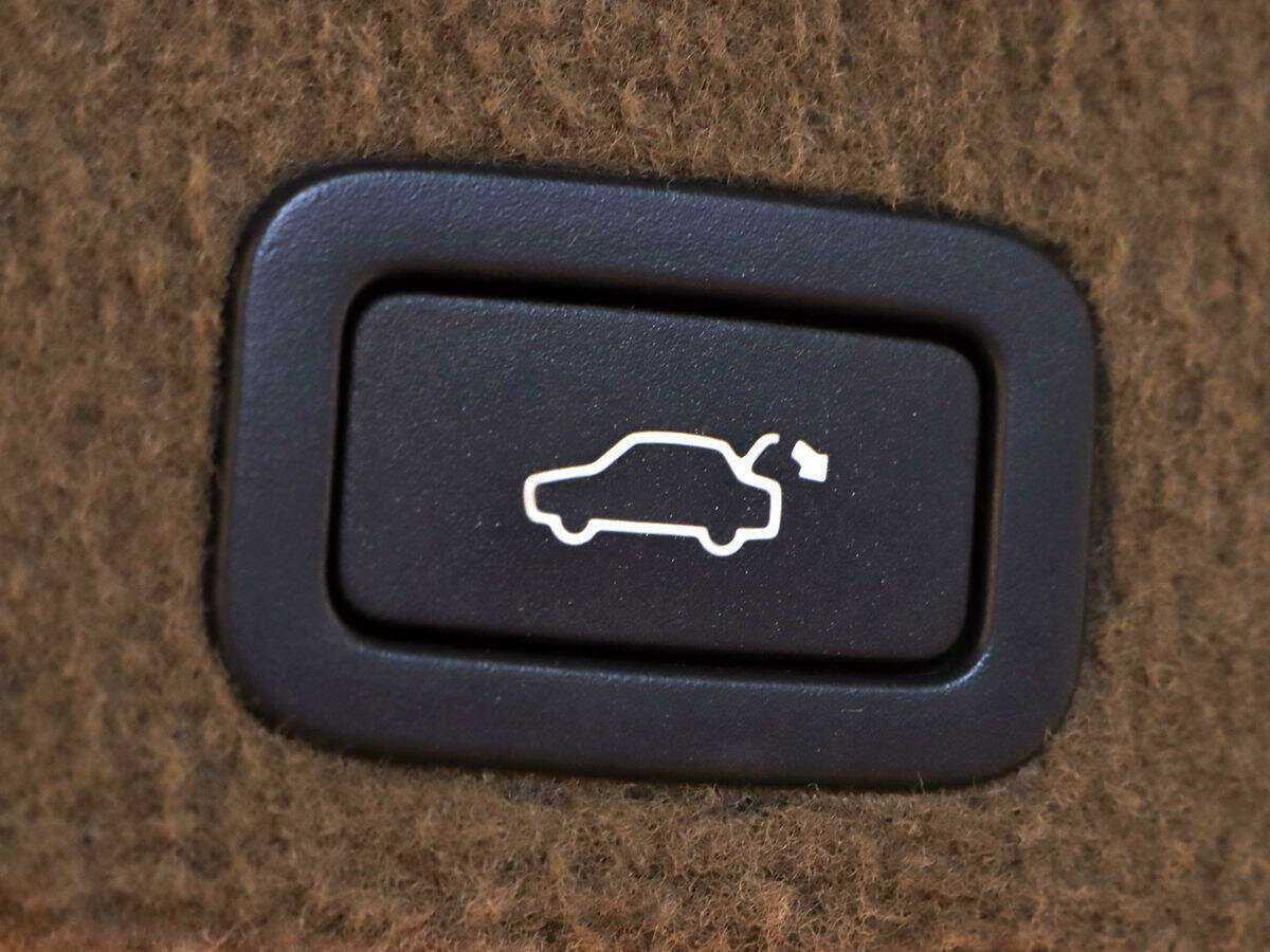 Купить Volvo XC60 с пробегом. Фото: #9