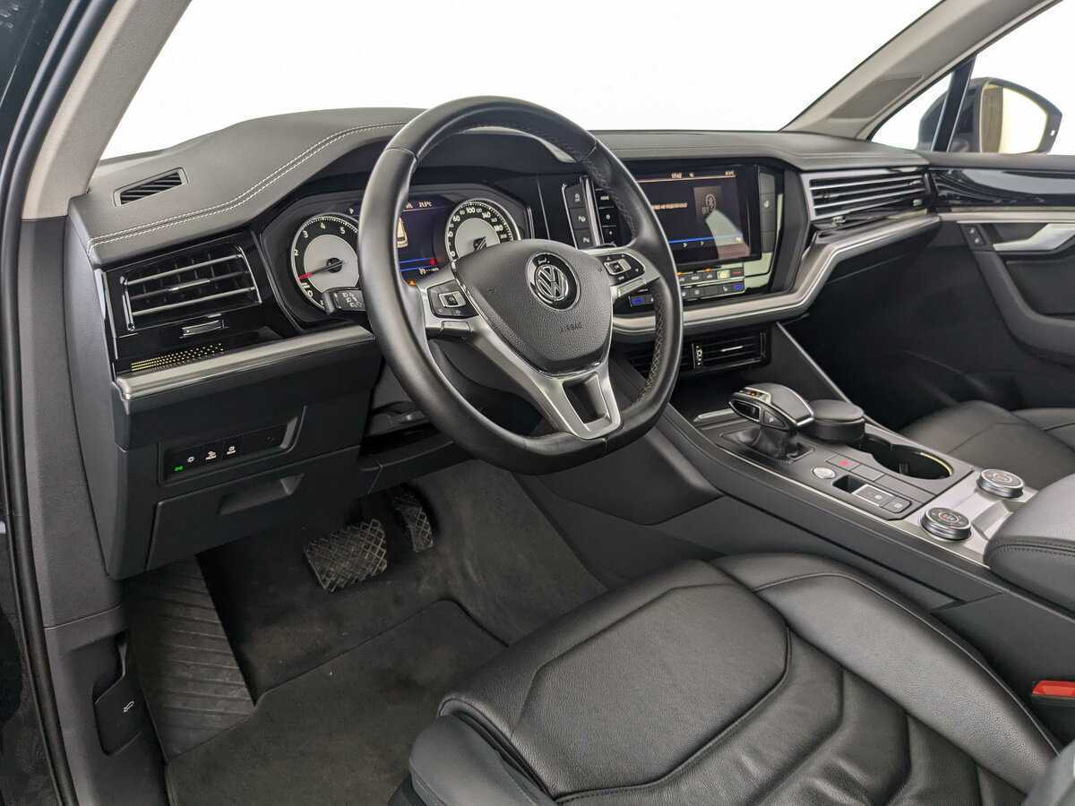 Купить Volkswagen Touareg с пробегом. Фото: #13