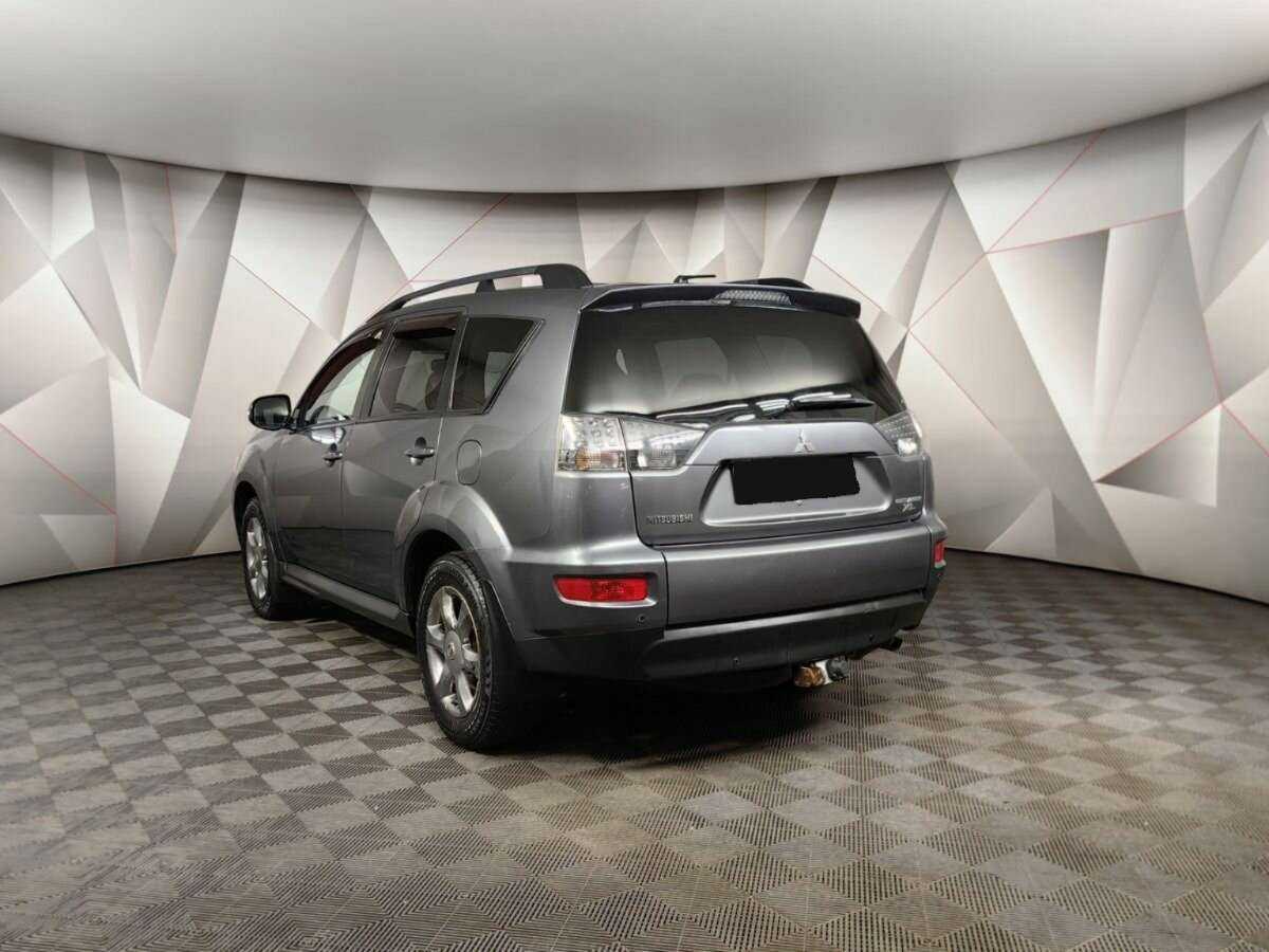 Купить Mitsubishi Outlander с пробегом. Фото: #3