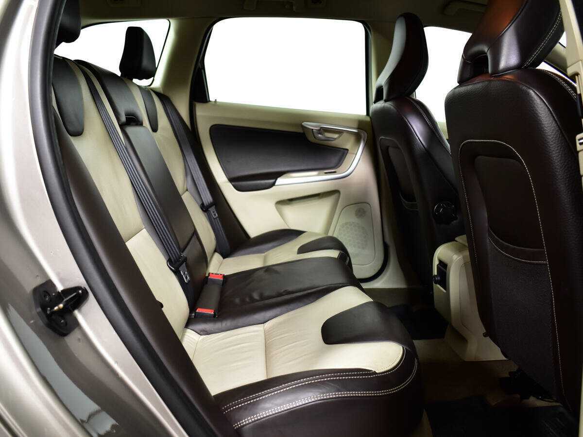 Купить Volvo XC60 с пробегом. Фото: #9