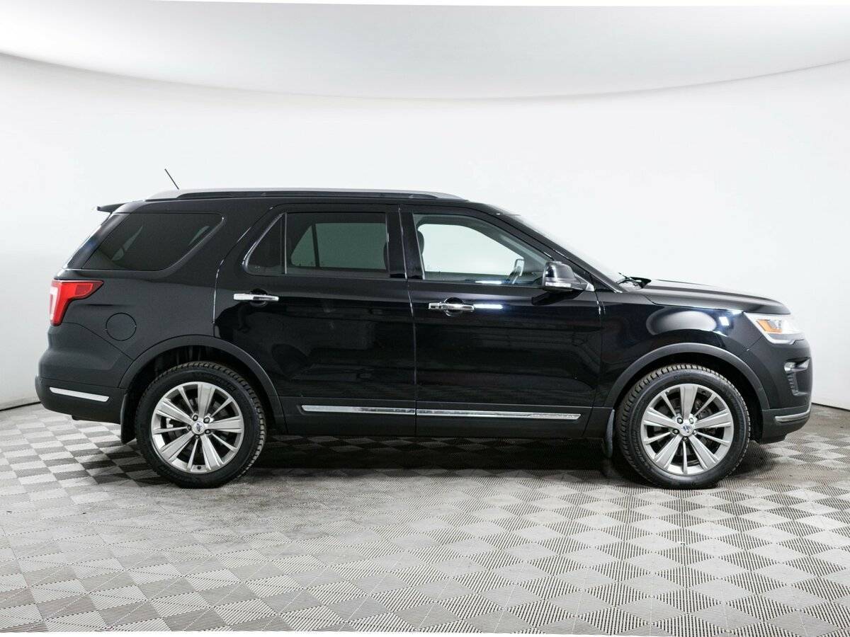 Купить Ford Explorer с пробегом. Фото: #3